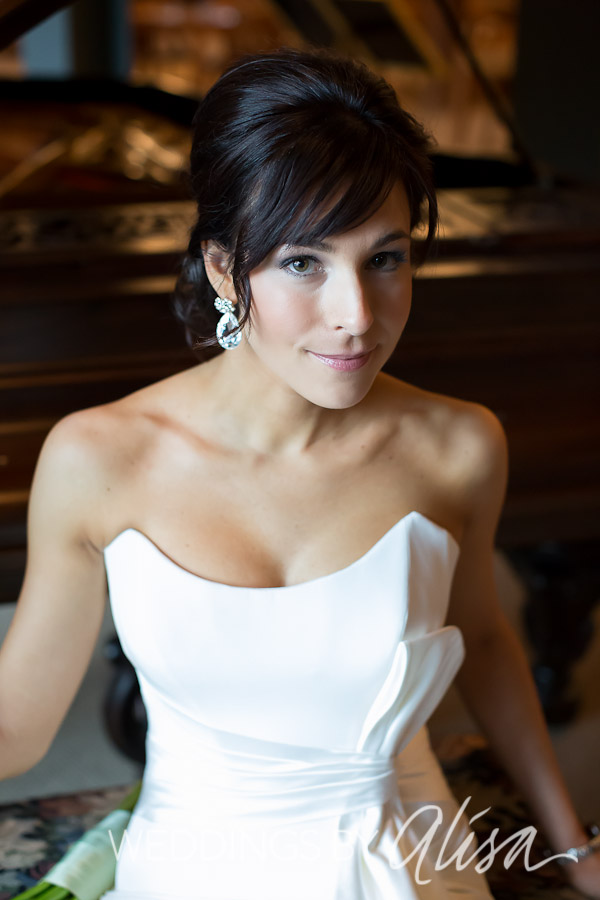 heinz-history-center-pittsburgh-wedding-photos-pictures-12 Bridal portrait at Heinz History Center Wedding Reception