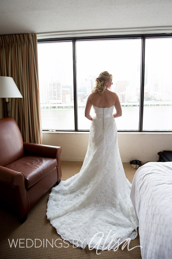 sheraton-station-square-pittsburgh-wedding-photographer-13