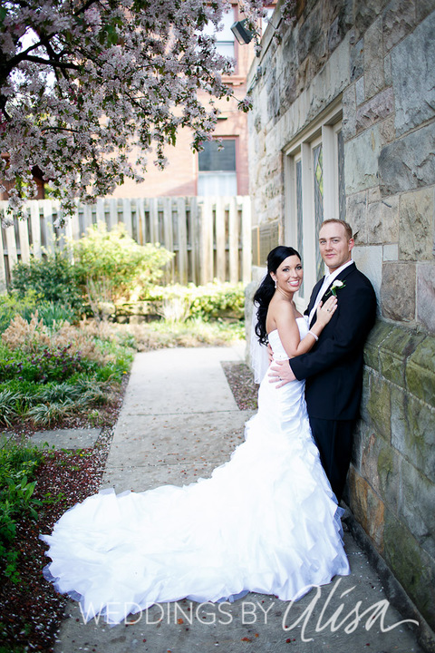 Bride and Groom Garden Portraits at First Unitarian Pittsburgh