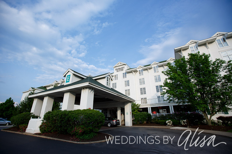 Exterior view of hotel for wedding reception in Pittsburgh