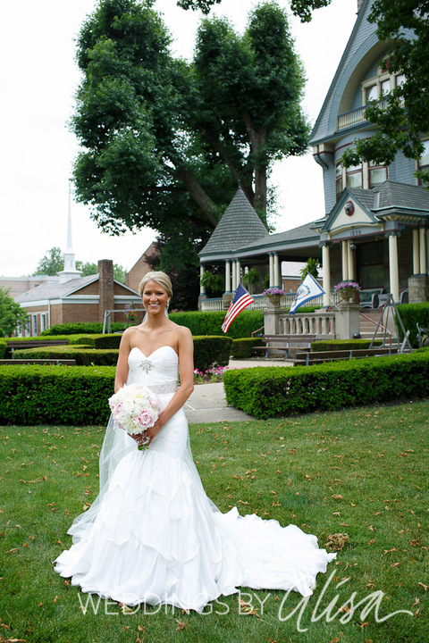 Pink and gray wedding details at reception at River City