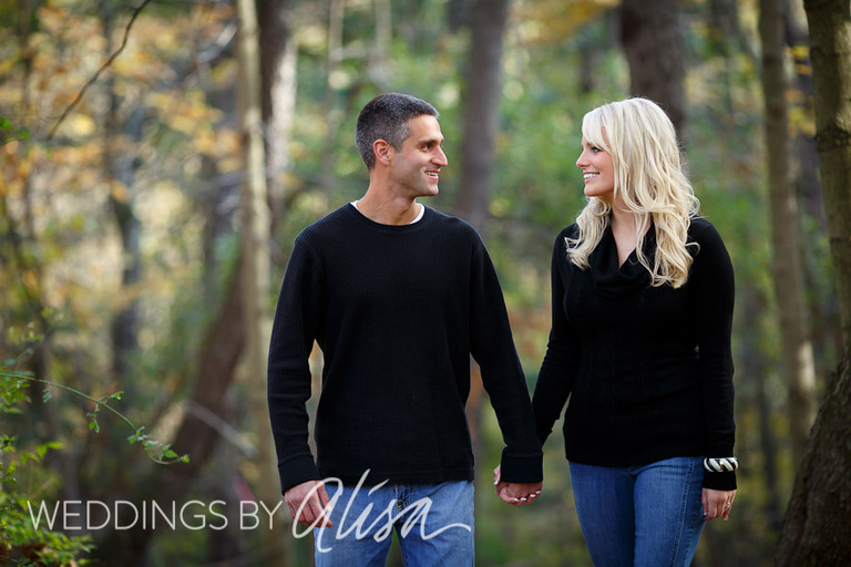 Engagement photos in Settler's Ridge Park Pittsburgh