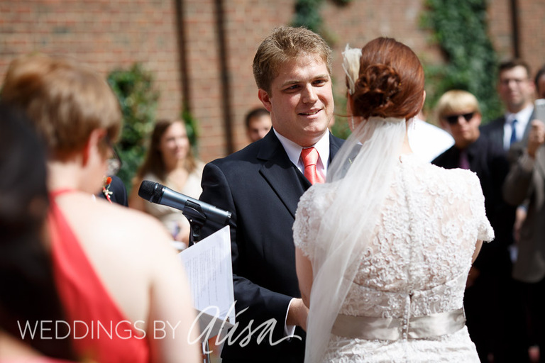 04- Outdoor Wedding Ceremony in garden at Heinz Hall Pittsburgh