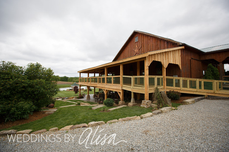 Exterior of Lingrow Farm in Leechburg, PA