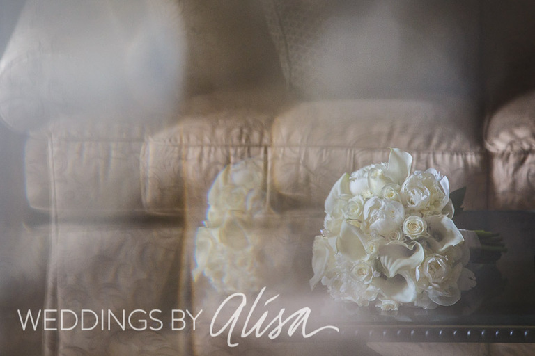 White wedding flowers at Pittsburgh wedding