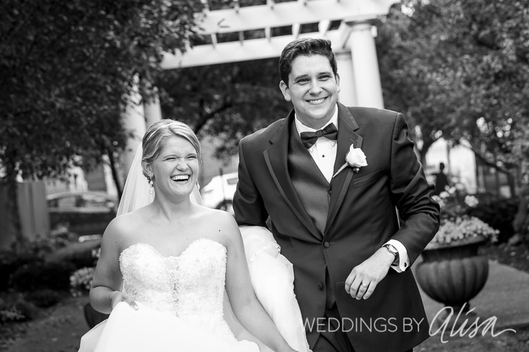 Creative relaxed wedding photos in Pittsburgh