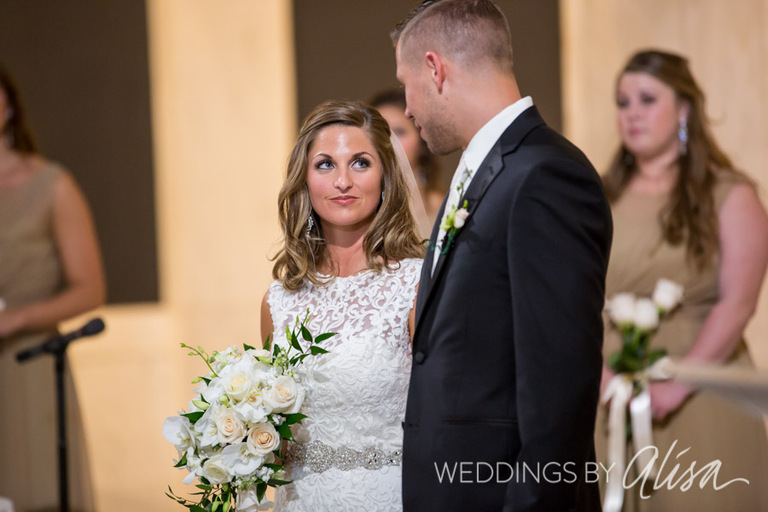 Fall wedding at museum in Pittsburgh