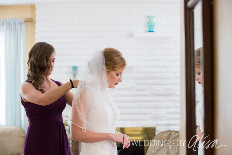 Bride getting ready for Pittsburgh wedding
