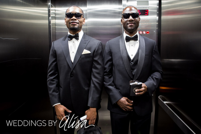 Fun groom photos in Pittsbugh