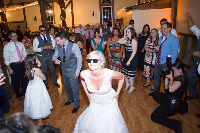 Fun Relaxed Pittsburgh Wedding Photography - 04