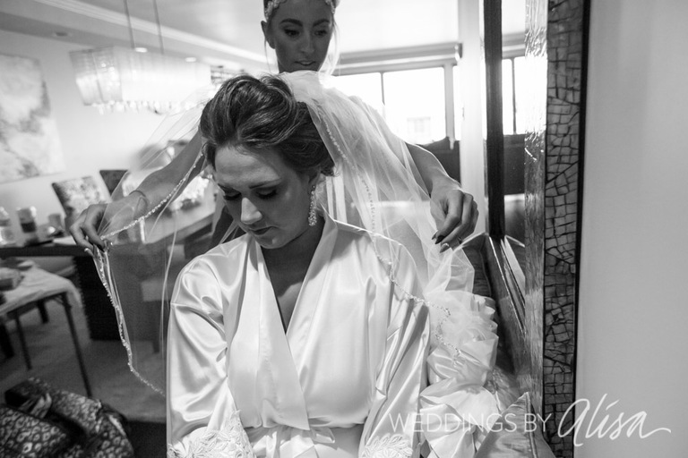 Bride gets ready for Mt. Washington Pittsburgh Wedding