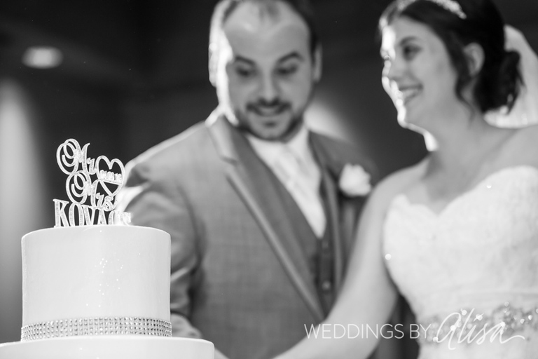 Cutting the Wedding Cake at Stratigos