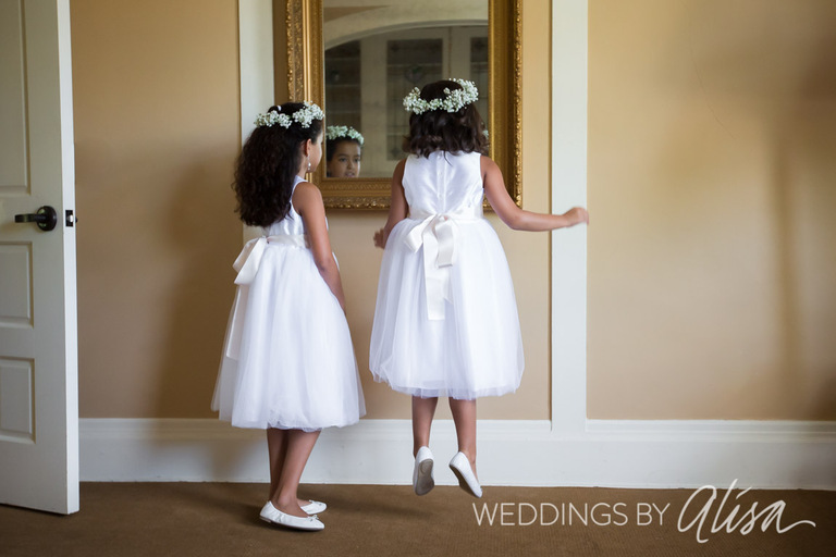 Candid Flower Girl Photos