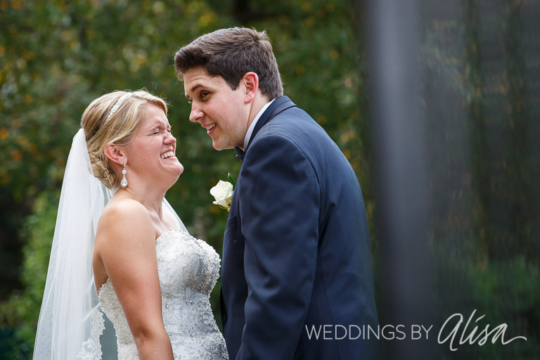 Candid and fun wedding photos