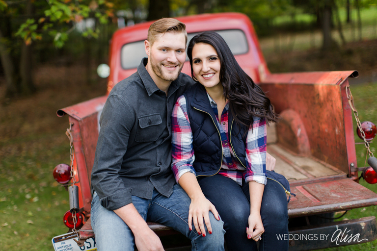 Cozy fall engagement photos in Pittsburgh