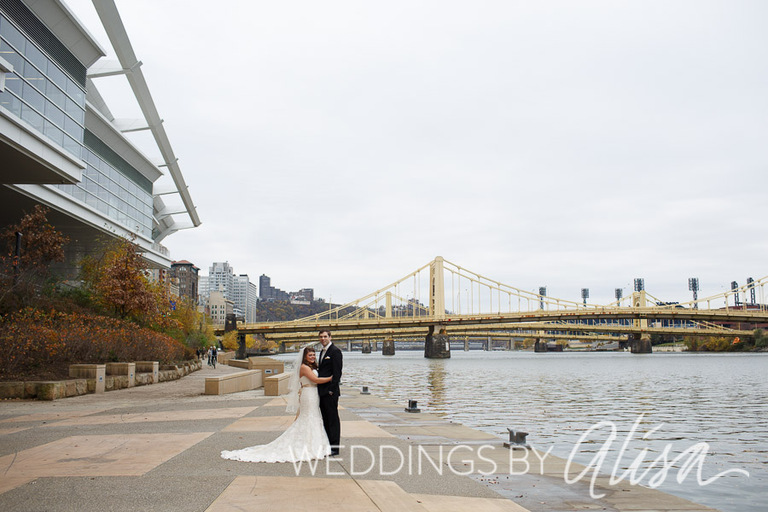 Convention Center Pittsburgh Wedding Photos - 09